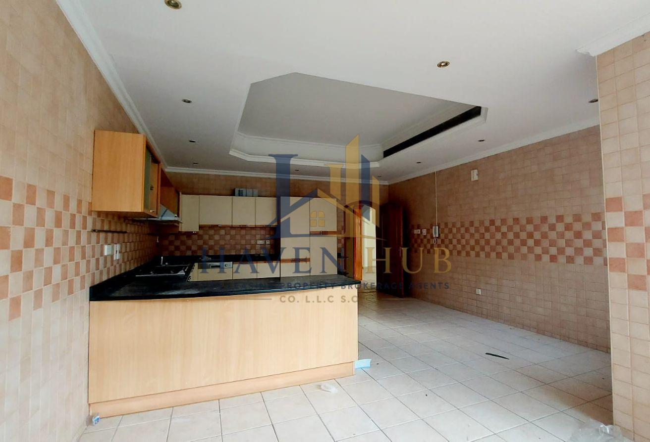 4 BR Villa with Private Garden in Al Safa photo 27