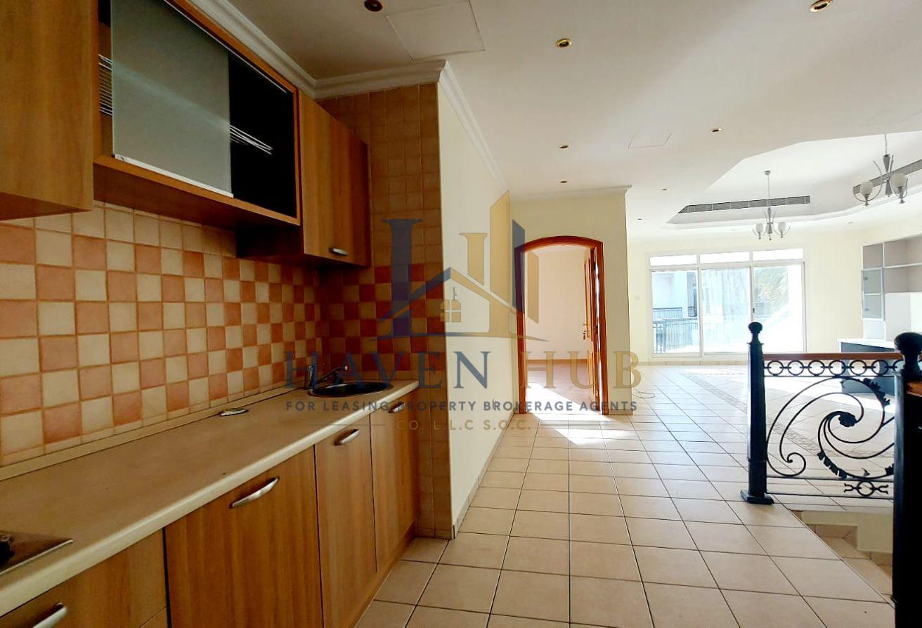 4 BR Villa with Private Garden in Al Safa photo 24