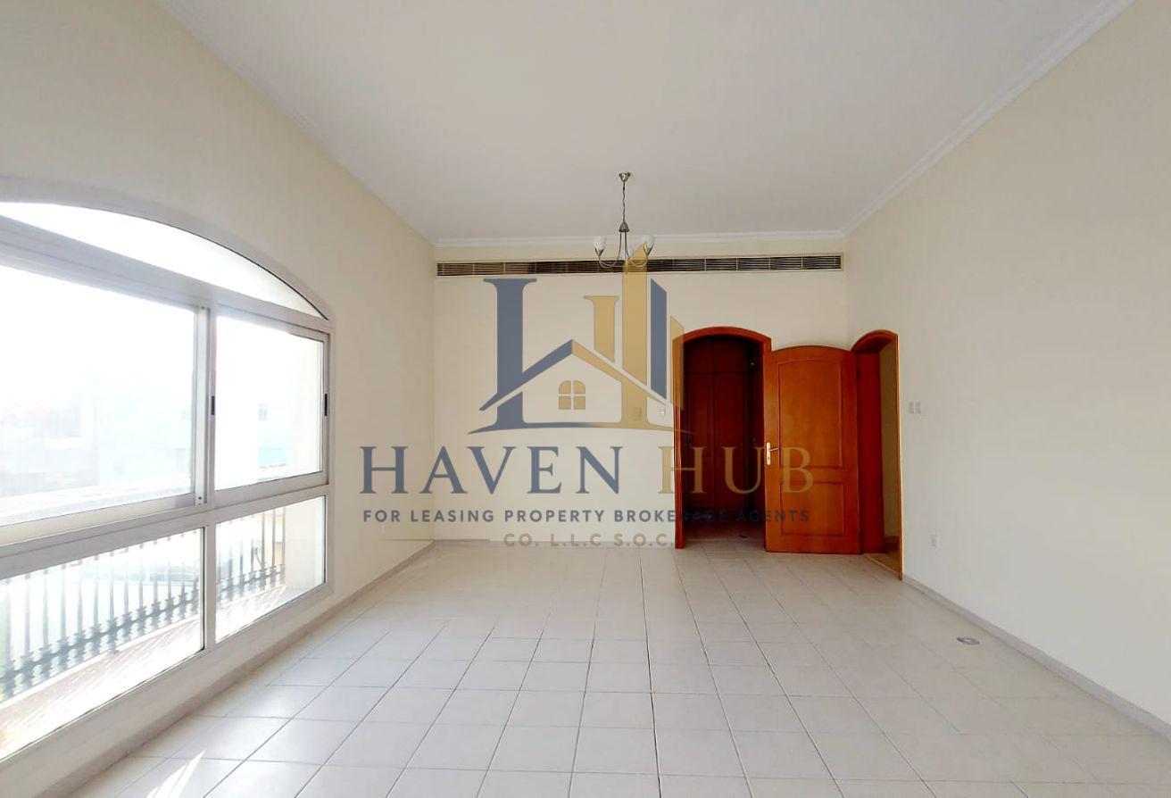 4 BR Villa with Private Garden in Al Safa photo 17