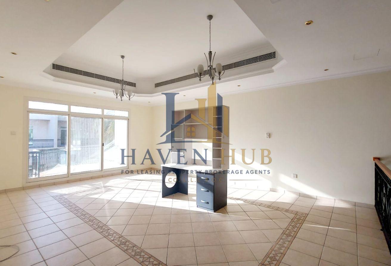 4 BR Villa with Private Garden in Al Safa photo 12