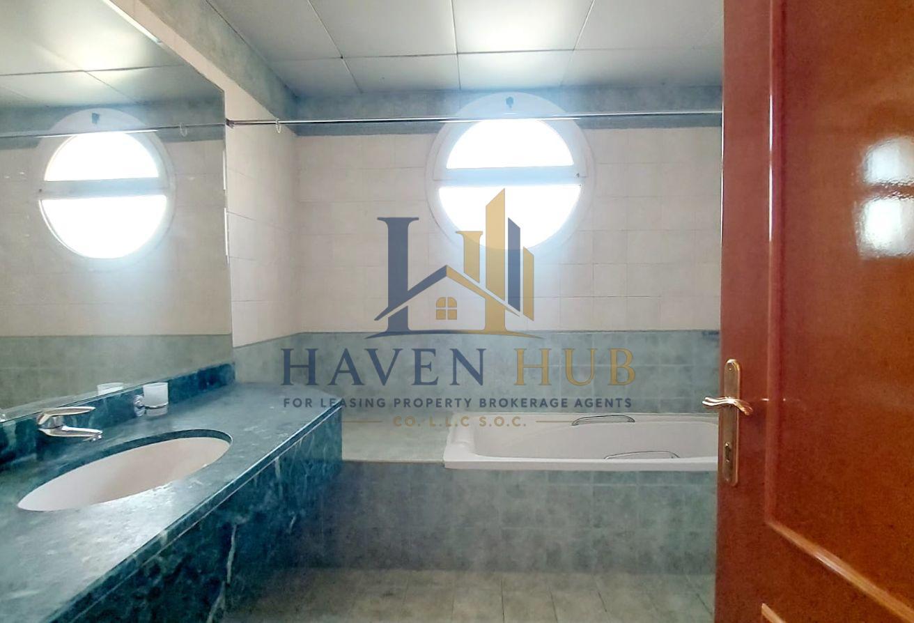 4 BR Villa with Private Garden in Al Safa photo 29