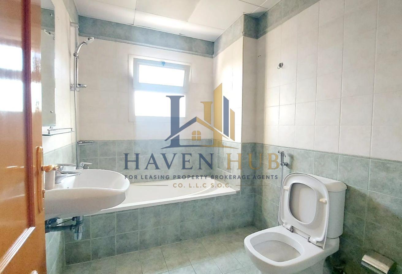 4 BR Villa with Private Garden in Al Safa photo 21