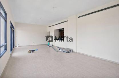 Apartment - 3 Bedrooms - 2 Bathrooms for rent in Al Ghaf 2 - Al Ghaf - Greens - Dubai