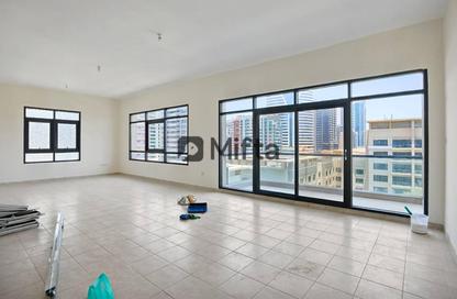 Apartment - 3 Bedrooms - 2 Bathrooms for rent in Al Ghaf 2 - Al Ghaf - Greens - Dubai