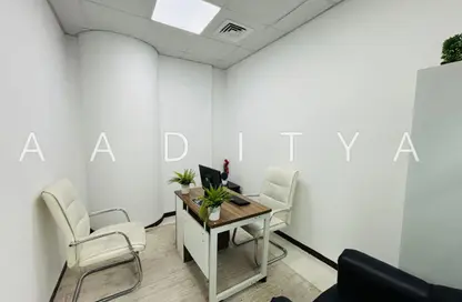 مكتب - غرفة نوم - 1 حمام للايجار في مبنى بيزنس اتريوم - عود ميثاء - بر دبي - دبي