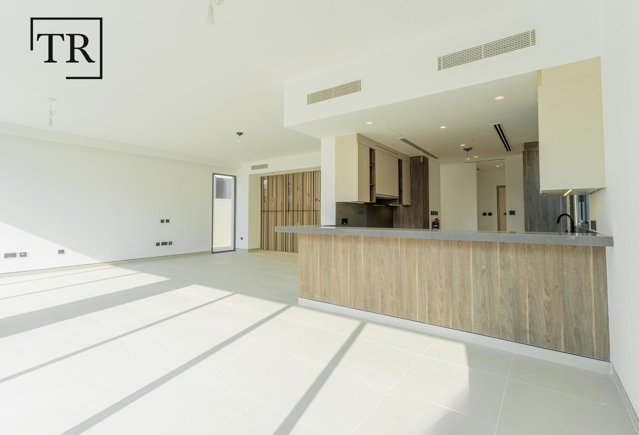 Single Row | Well Maintained | Premium Finishes photo 6