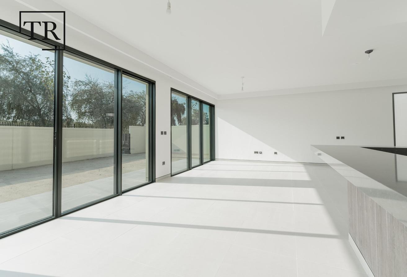 Single Row | Well Maintained | Premium Finishes photo 5