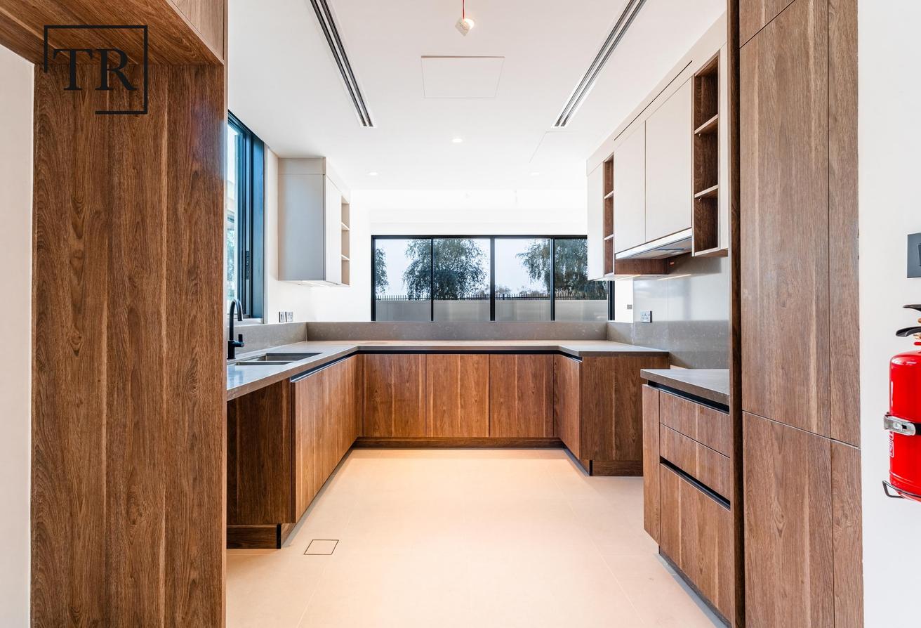 Single Row | Well Maintained | Premium Finishes photo 10