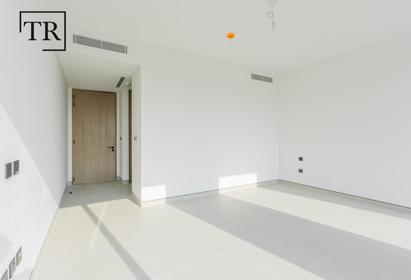 Single Row | Well Maintained | Premium Finishes photo 18
