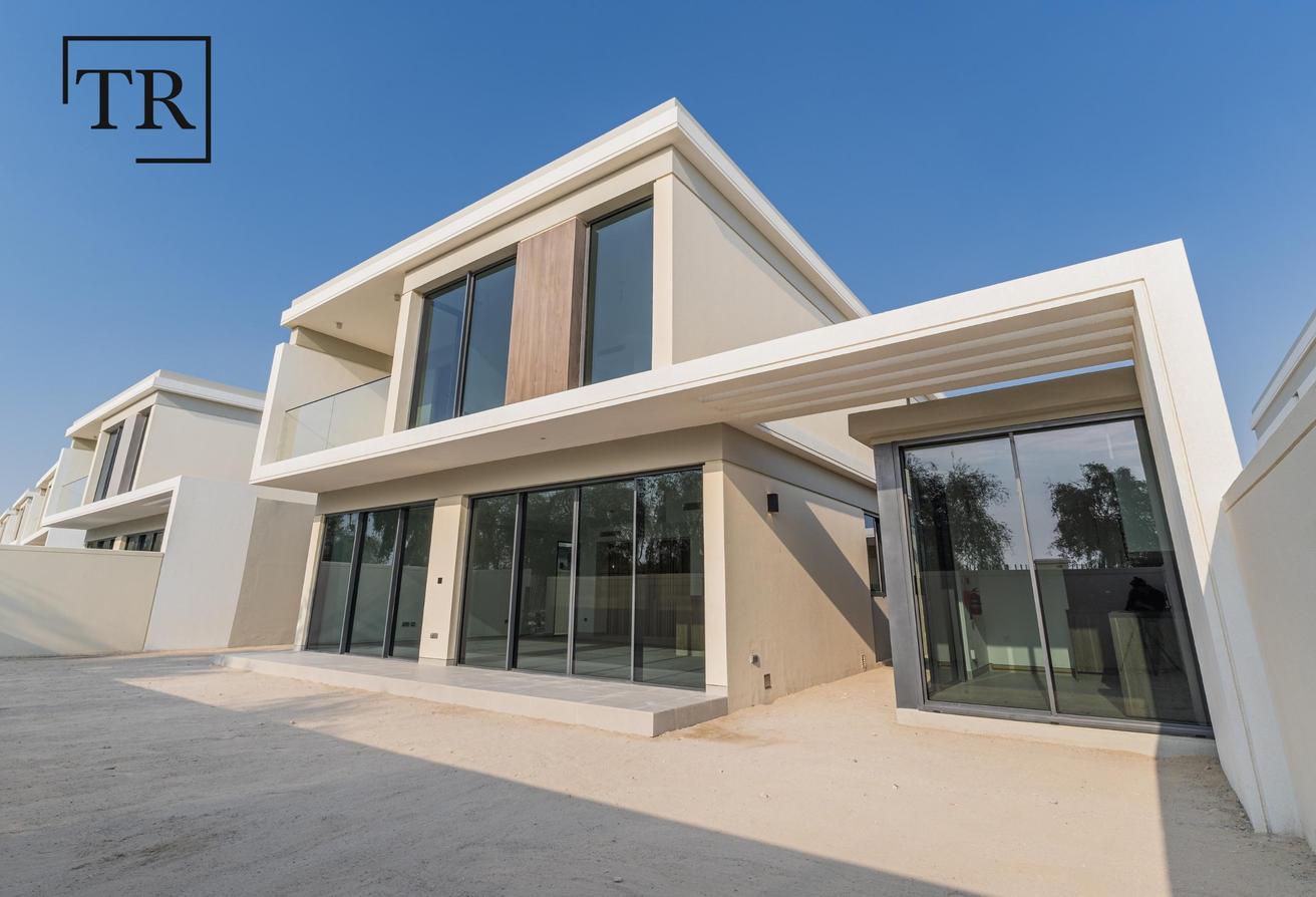 Single Row | Well Maintained | Premium Finishes photo 3