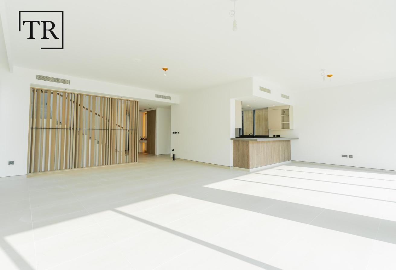 Single Row | Well Maintained | Premium Finishes photo 7