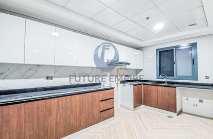 Apartment - 2 Bedrooms - 4 Bathrooms for rent in Al Hudaiba Mall - Al Hudaiba - Bur Dubai - Dubai