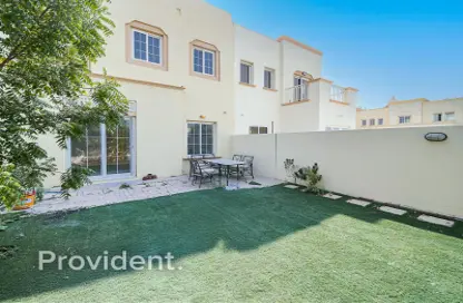 فيلا - 2 غرف نوم - 3 حمامات للايجار في الينابيع 11 - الينابيع - دبي