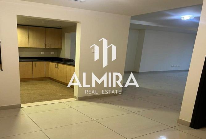 82802157 - Property Image 3