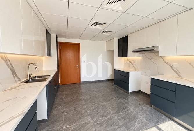 2-bed apartment in Al Seef Tower 2 · Unfurnished · Upgraded — photo 2