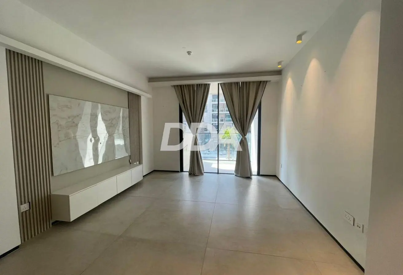 100406012 - Property Main Image