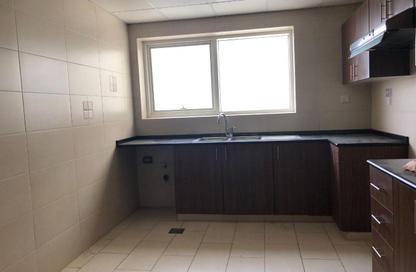 شقة - 2 غرف نوم - 3 حمامات للبيع في برج أساس - الخان لاجون - الخان - الشارقة