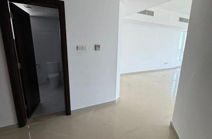 Apartment - 4 Bedrooms - 4 Bathrooms for rent in Ali Mousa Tower 1 - Al Majaz 2 - Al Majaz - Sharjah