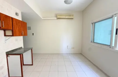 Apartment - Studio - 1 Bathroom for rent in Fire Station Road - Muwaileh - Sharjah