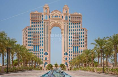 Apartment - 3 Bedrooms - 4 Bathrooms for sale in Fairmont Marina Residences - The Marina - Abu Dhabi