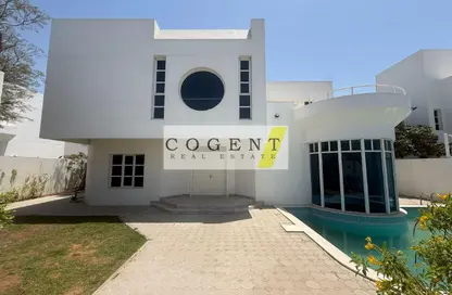 فيلا - 5 غرف نوم - 6 حمامات للايجار في فلل الجميرا 1 - جميرا 1 - جميرا - دبي