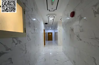 عمارة بالكامل - 8 غرف نوم - 8 حمامات للبيع في 1 المويهات - المويهات - عجمان