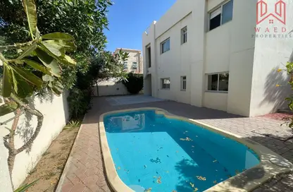 Villa - 4 Bedrooms - 5 Bathrooms for rent in Umm Suqeim 1 - Umm Suqeim - Dubai