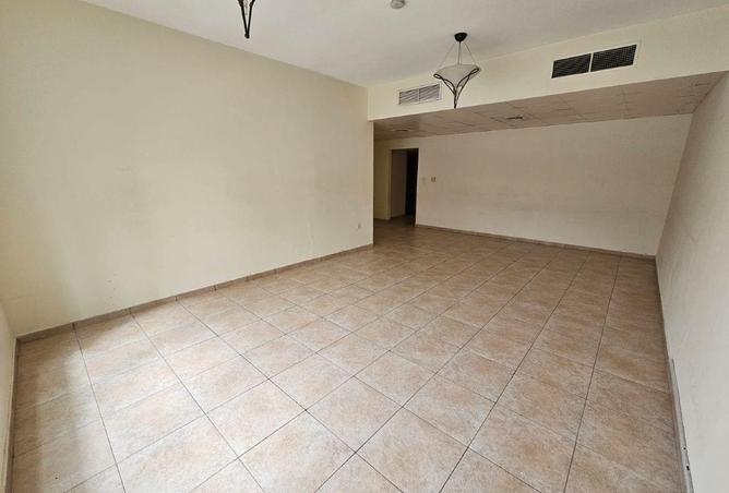 54387002 - Property Image 3