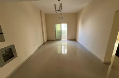 Apartment - 1 Bedroom - 2 Bathrooms for rent in Ajman Corniche Residences - Ajman Corniche Road - Ajman