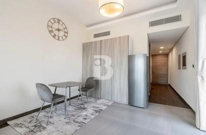 Apartment - Studio - 1 for rent in SOL Bay - Business Bay - Dubai