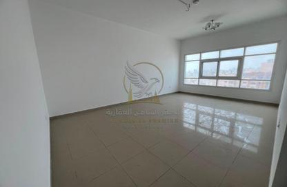Apartment - 2 Bedrooms - 3 Bathrooms for rent in Bu Tina - Al Sharq - Sharjah