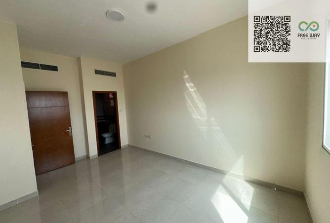 98268039 - Property Image 3