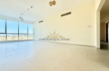 Apartment - 2 Bedrooms - 3 Bathrooms for rent in Park Terrace - Dubai Silicon Oasis - Dubai