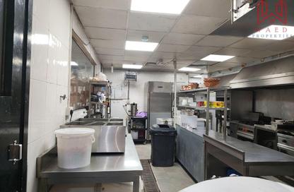 Shop - Studio - 1 Bathroom for rent in Satwa Road - Al Satwa - Dubai