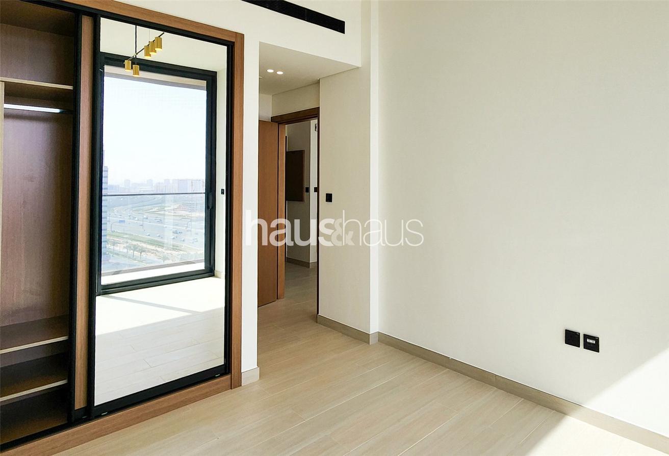 Golf View | High floor | 1 Bedroom photo 11