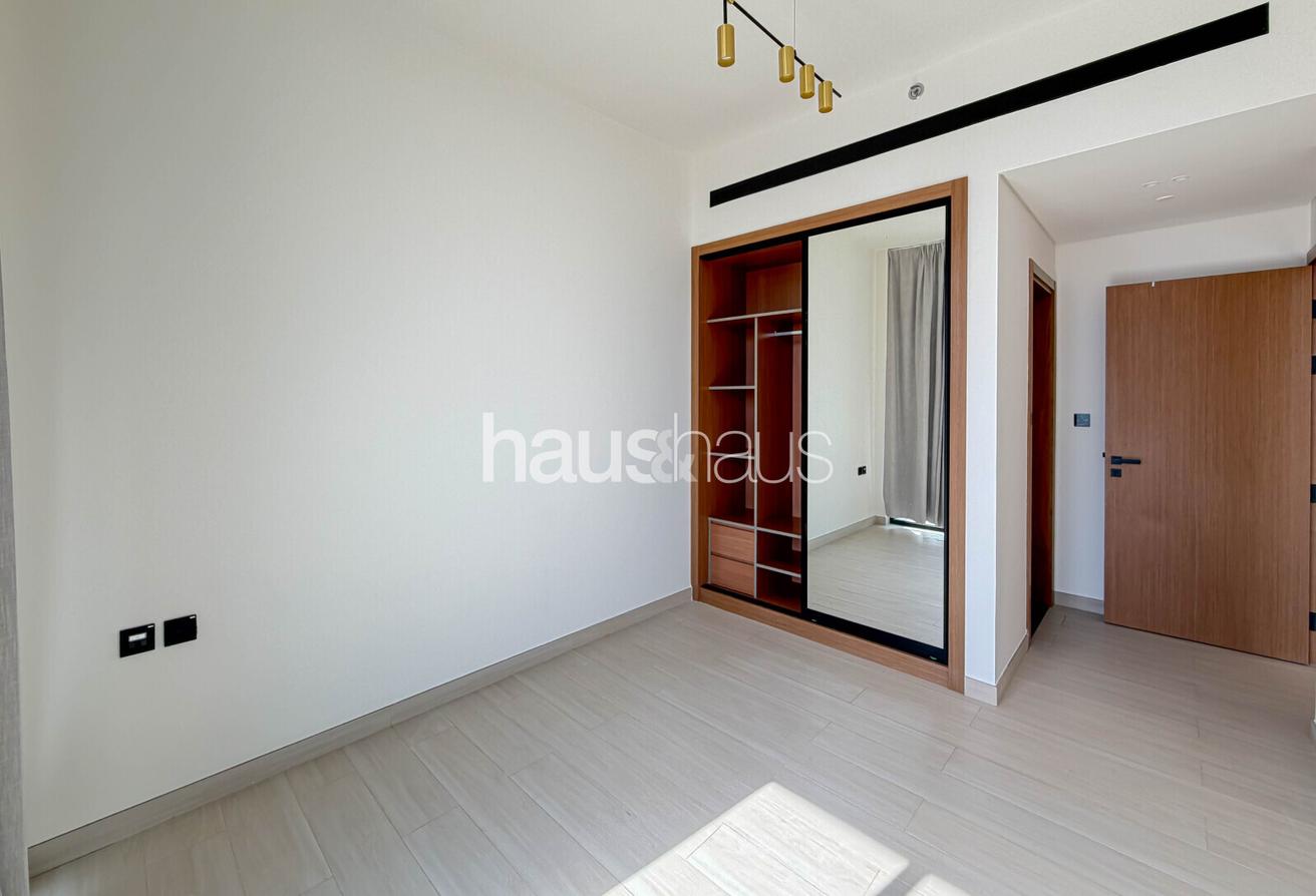Golf View | High floor | 1 Bedroom photo 3