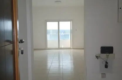 شقة - 2 غرف نوم - 2 حمامات للايجار في المجاز 3 - المجاز - الشارقة