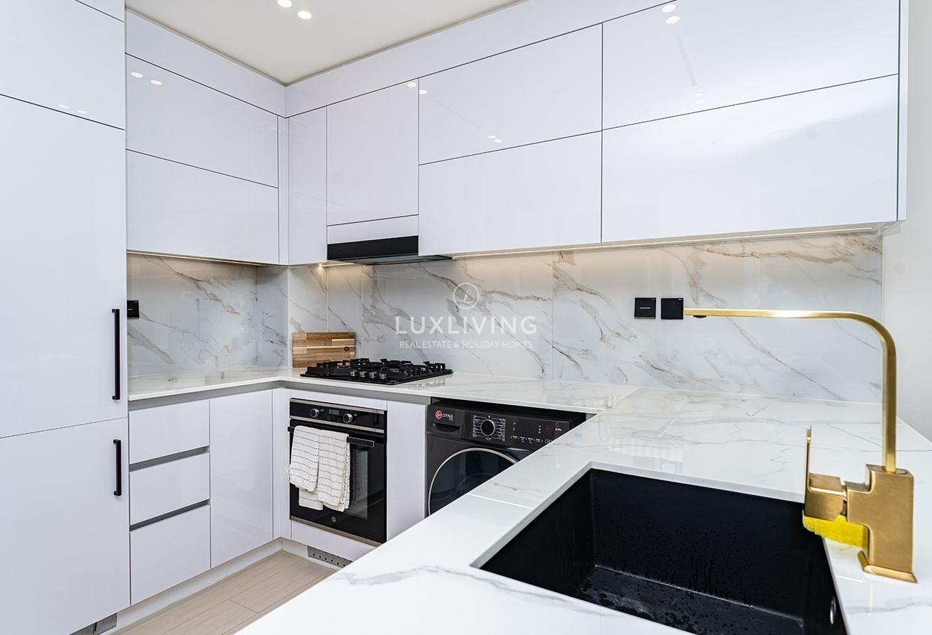 Ready To MoveIN | Fully Furnished | Prime Location photo 8