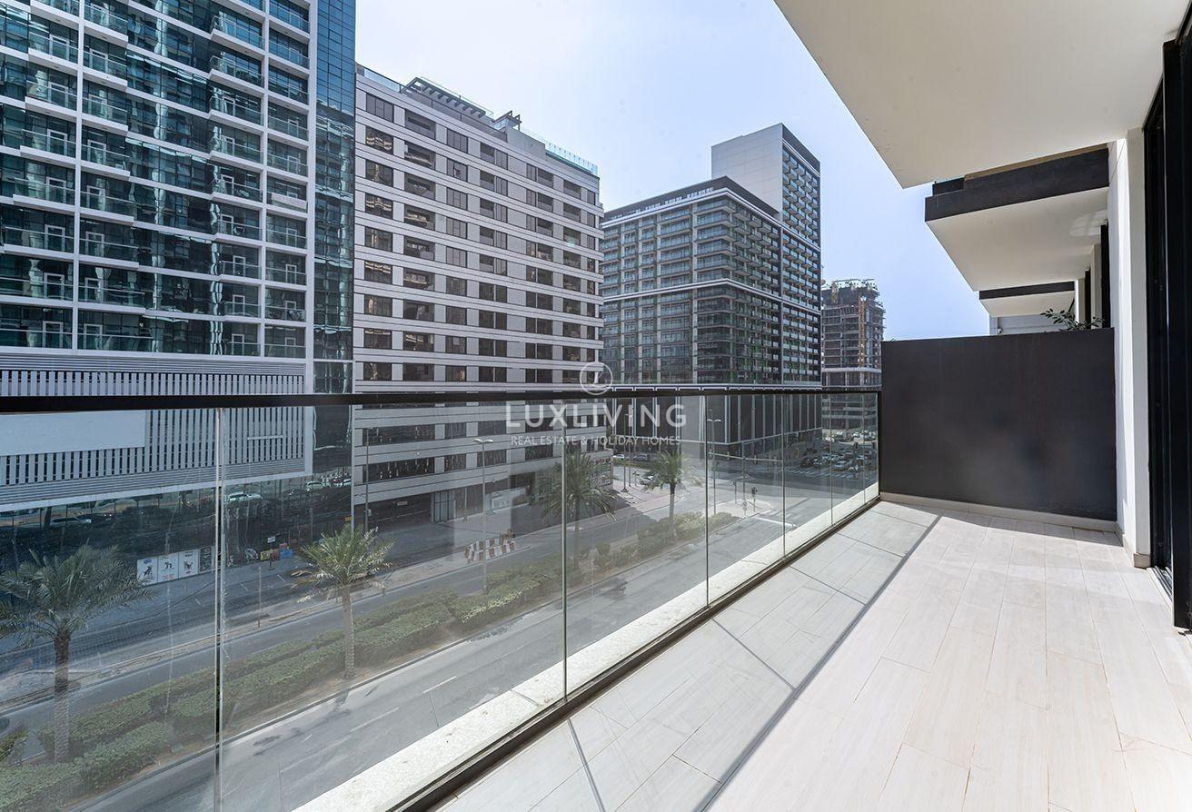 Ready To MoveIN | Fully Furnished | Prime Location photo 4