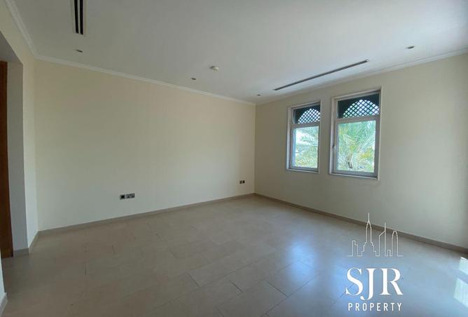 76182129 - Property Image 3