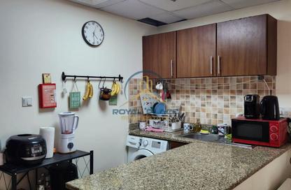 Apartment - Studio - 1 for rent in Safeer Tower 2 - Safeer Towers - Business Bay - Dubai