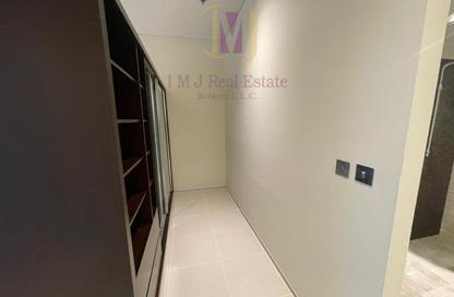 Apartment - 3 Bedrooms - 3 Bathrooms for rent in Park Place Tower - Sheikh Zayed Road - Dubai
