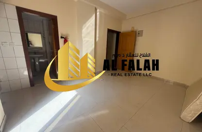 Apartment - 1 Bathroom for rent in Rolla Square - Rolla Area - Sharjah