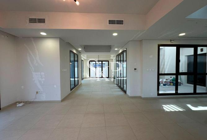 121985416 - Property Image 3