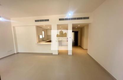 Apartment - 2 Bedrooms - 2 Bathrooms for rent in The Gardens Buildings - The Gardens - Dubai