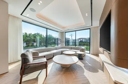 Villa - 5 Bedrooms - 6 Bathrooms for rent in Cluster 24 - Jumeirah Islands - Dubai