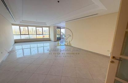 Apartment - 4 - 5 for rent in Al Majaz 3 - Al Majaz - Sharjah