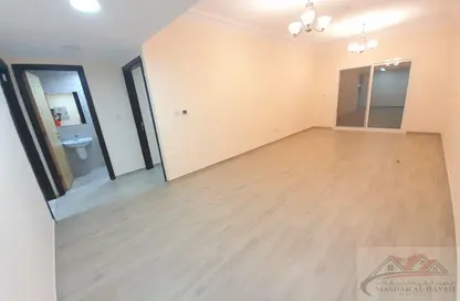 Apartment - 1 Bedroom - 2 Bathrooms for rent in Muwaileh 29 Building - Muwaileh - Sharjah