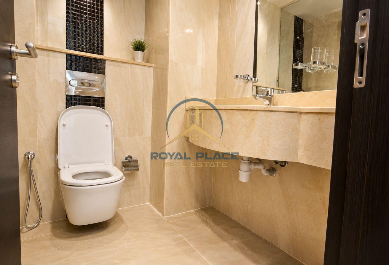 UNFURNISHED | PRIME LOCATION | READY TO MOVE photo 6
