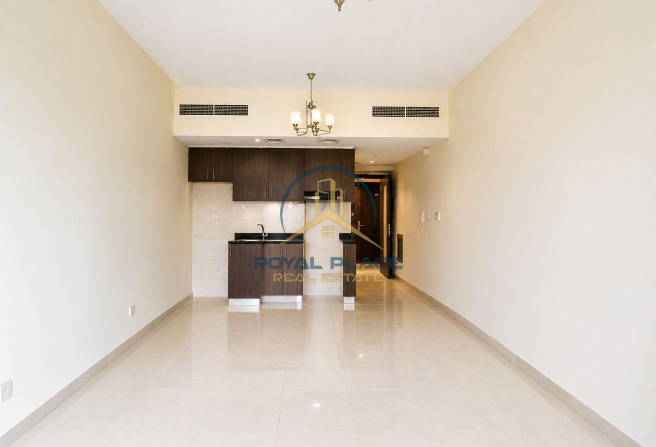UNFURNISHED | PRIME LOCATION | READY TO MOVE photo 4
